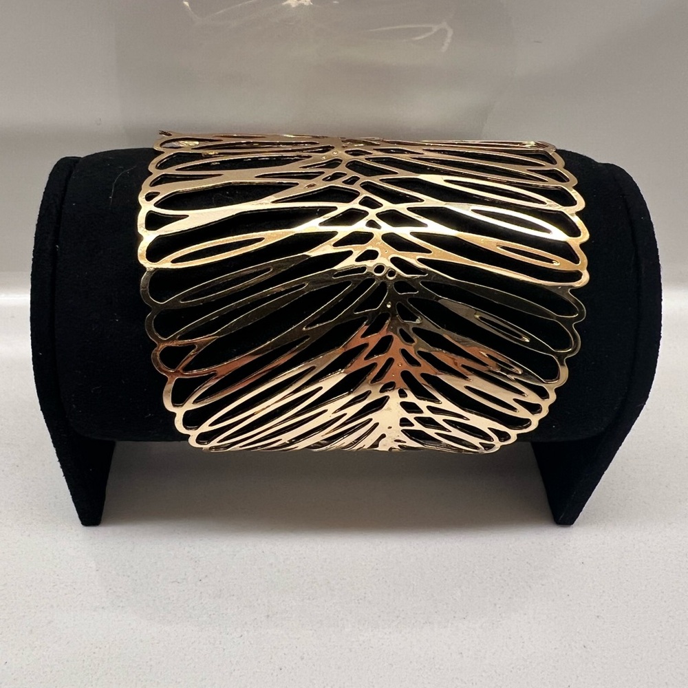 Gold Tone Statement Cuff Bracelet Wide Openwork Leaf Design Resort Jewelry